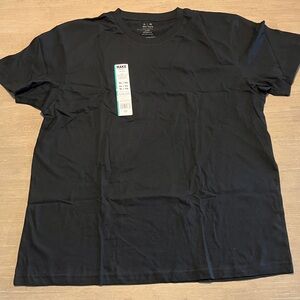 2 Makers Market Classic Black Tees
